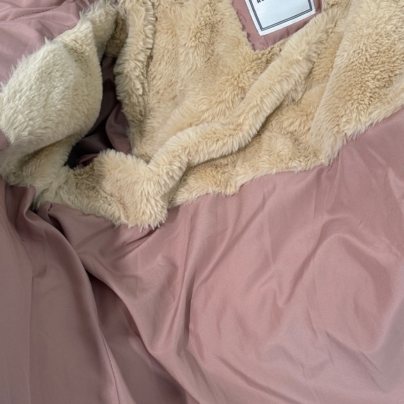 Women's Mauve Puffer Jacket with Faux Fur Trim - Picture 7 of 12